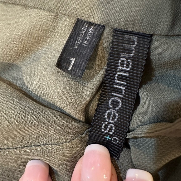 Maurice’s Olive Sheer Roll Up Sleeve Blouse Size Large (Size 1) - Picture 3 of 6